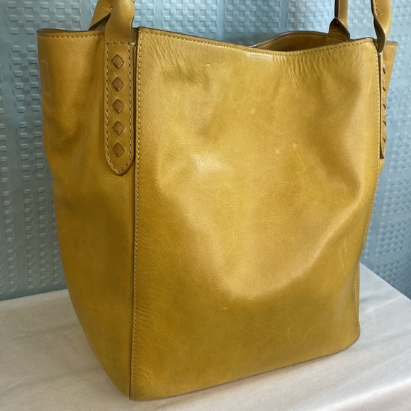 Frye Reed Medium Leather Hobo In Sunflower - Picture 6 of 17
